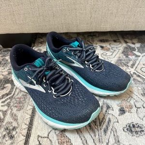 Women’s Brooks Ghost running shoes